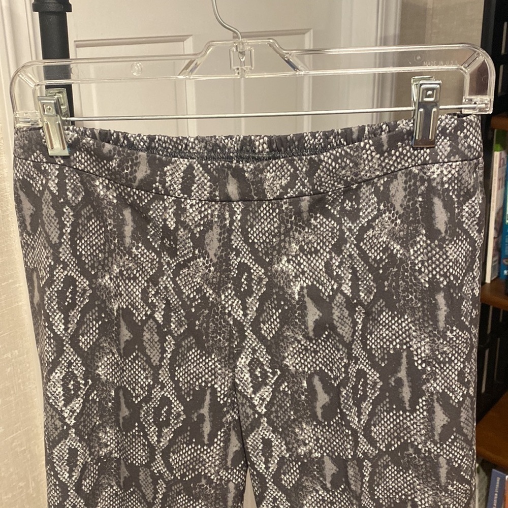 Isaac Mizrahi Live! 24/7 Stretch Snakeskin Print Pant